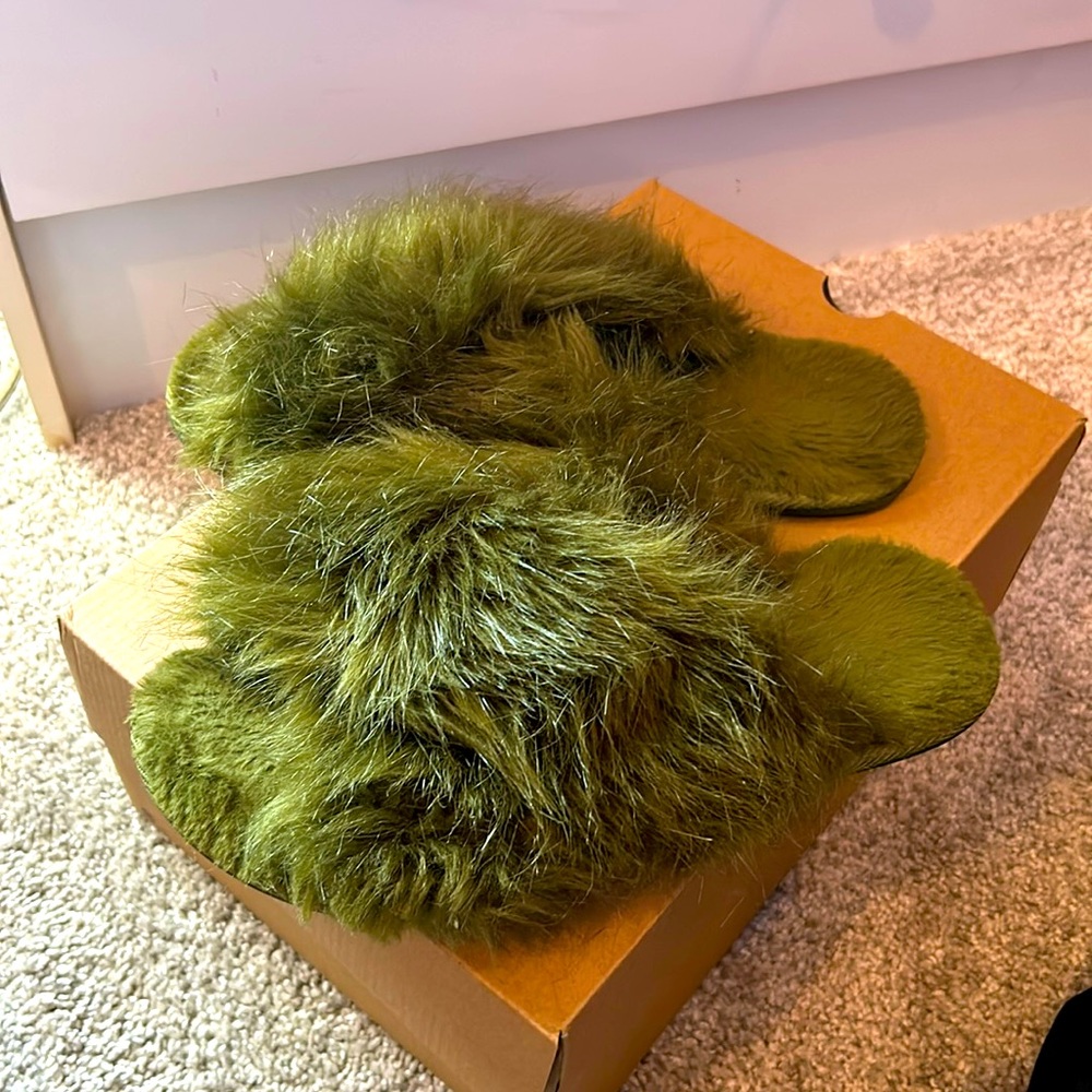 Savage X Fenty slippers